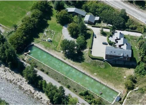 Alberg Escola De Piraguisme De Сорт Екстериор снимка